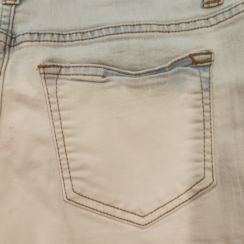[Refuge] 2 Tone Cut Off Shorts - Size 6 - Picture 6 of 8